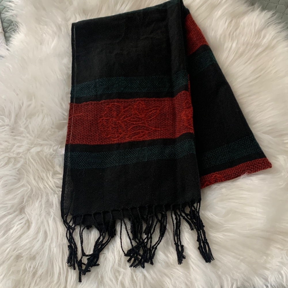 Liz Claiborne Lizwear Fringed Scarf